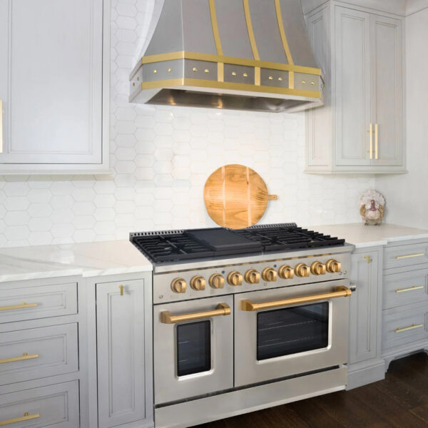 48" Slide-in Freestanding Professional Style Gas Range with 6.7 Cu. Ft. Oven, 8 Burners, Convection Fan, Cast Iron Grates. Stainless Steel & Gold - Image 2