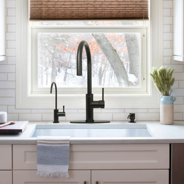 Matte Black Pull Out Kitchen Faucet with Deck Plate, Single Level Solid Brass Kitchen Sink Faucets with Pull Down Sprayer-PDF33 - Image 2