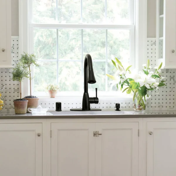 Matte Black Pull Out Kitchen Faucet with Deck Plate, Single Level Solid Brass Kitchen Sink Faucets with Pull Down Sprayer -PDF31 - Image 2
